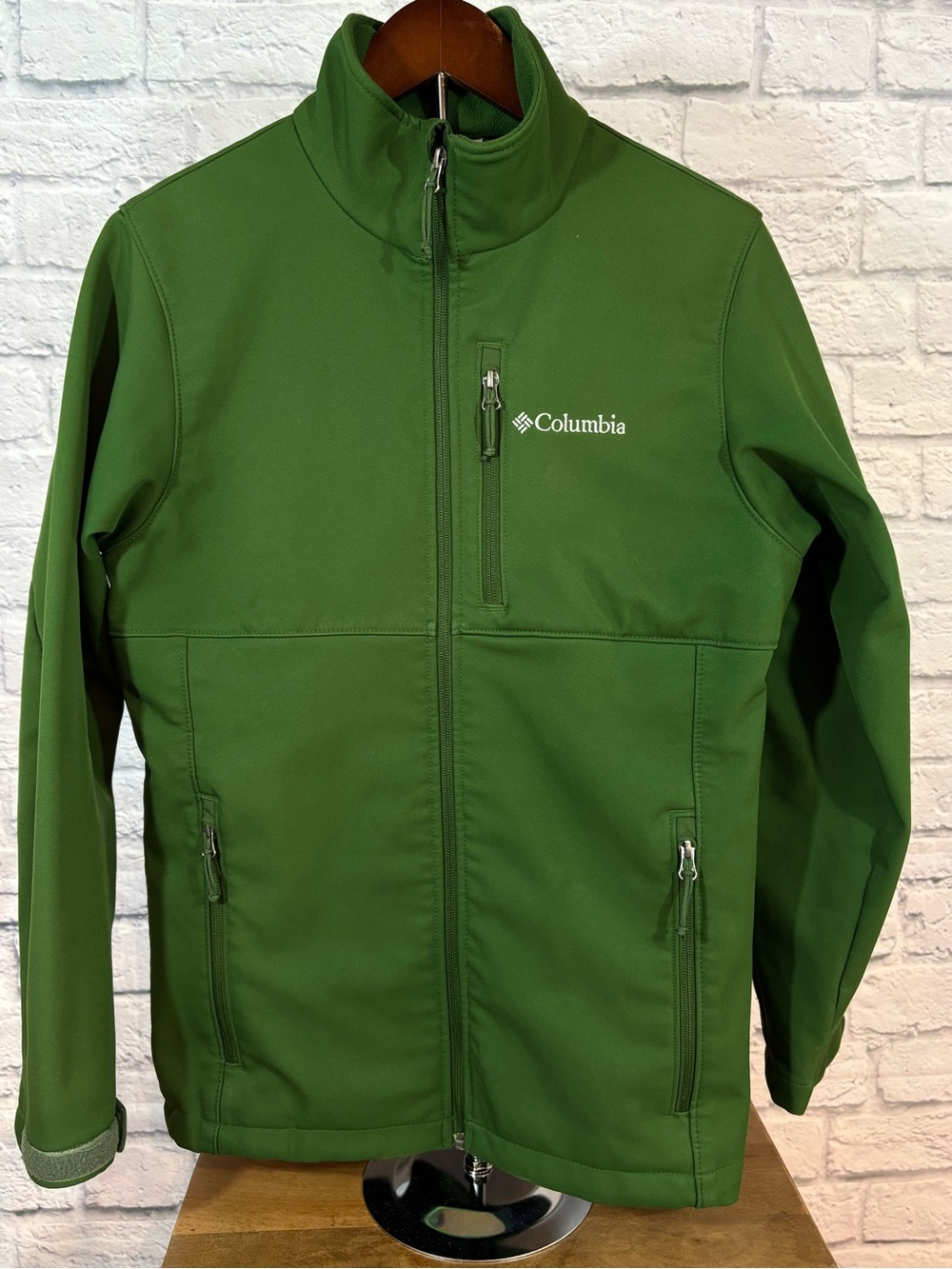 Columbia Men's Ascender Green Softshell Performance Wind Rain Resistant Jacket S